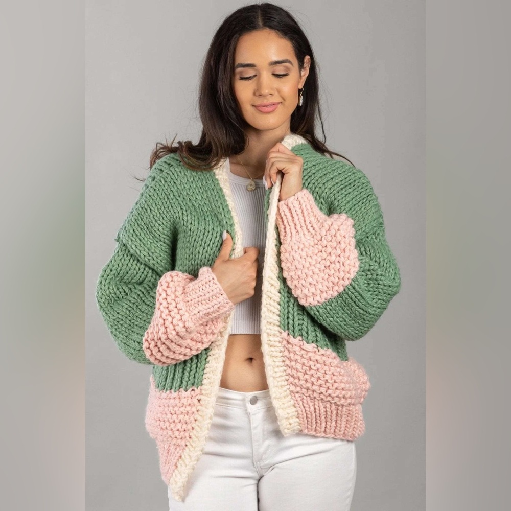 SAACHI Chunky Knit Oversized Two Tone Cardigan Green Pink Colorblock Sweater